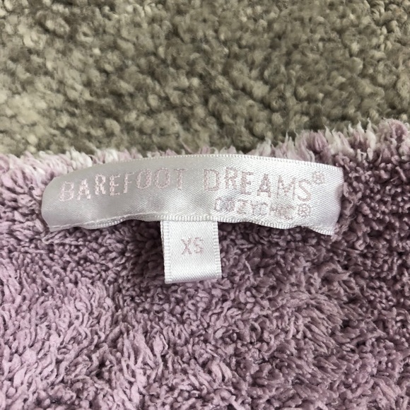 SOLDBarefoot Dreams CozyChic Pullover V-Neck Sweat - Picture 5 of 9